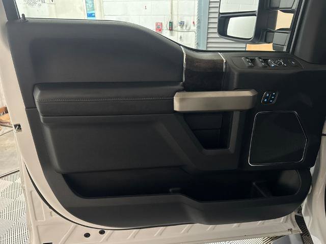 Certified 2022 Ford F250 Lariat w/ Lariat Value Package AWD/4WD image 16