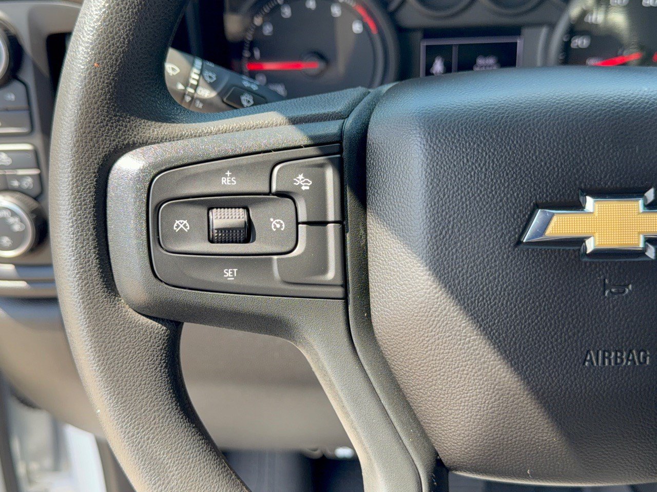 Used 2025 Chevrolet Silverado 2500 Custom w/ Custom Convenience Package AWD/4WD image 18