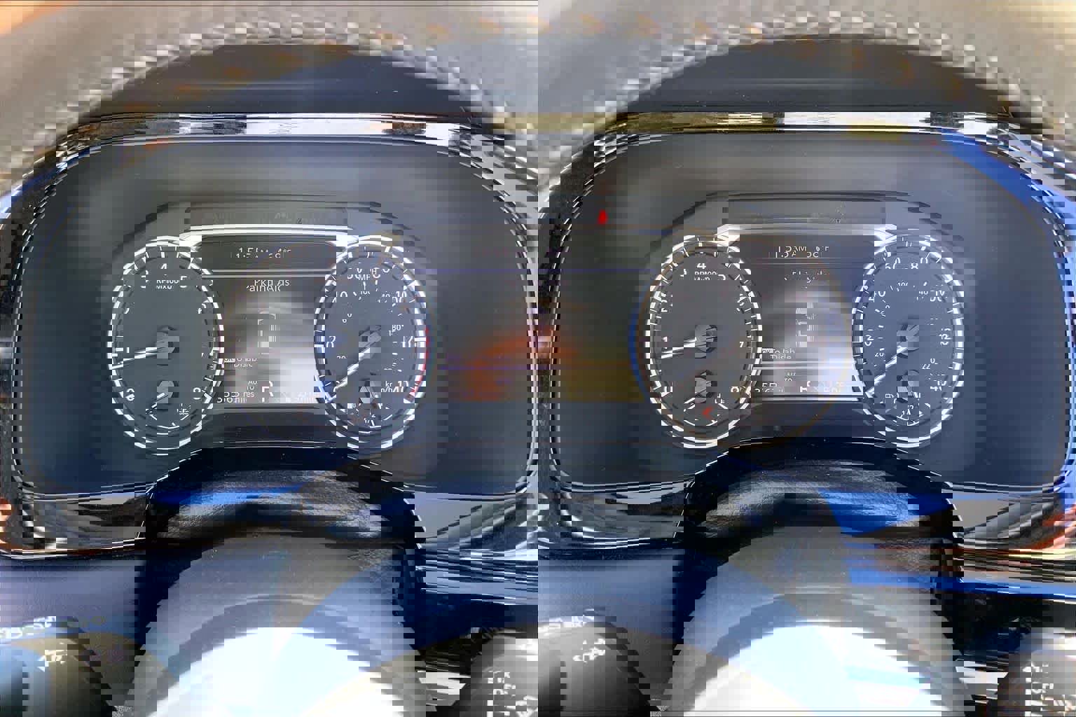 Used 2025 Nissan Pathfinder SV image 23