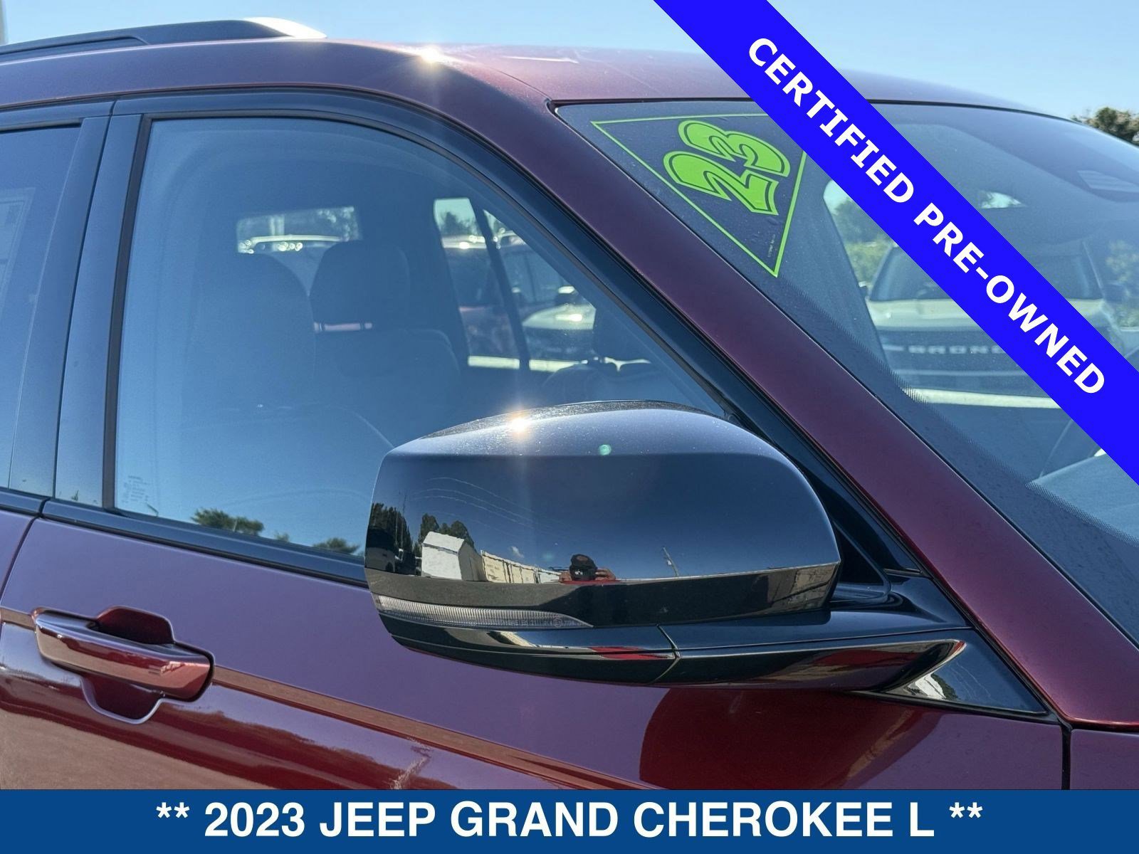 Used 2023 Jeep Grand Cherokee L Laredo image 10
