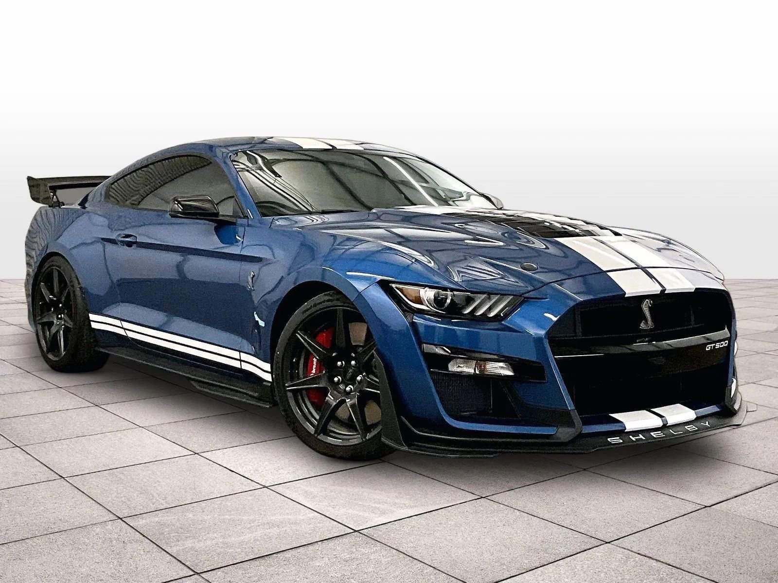 Certified 2020 Ford Mustang Shelby GT500 w/ Carbon Fiber Track Pack RWD image 2