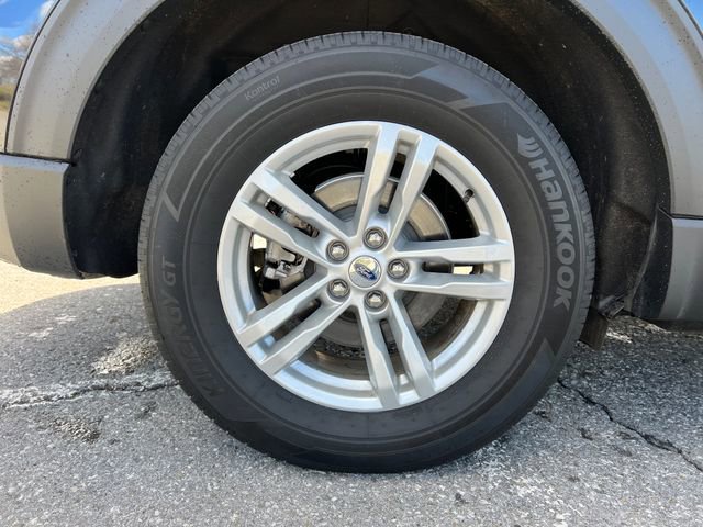 Certified 2022 Ford Explorer XLT w/ Equipment Group 202A image 14