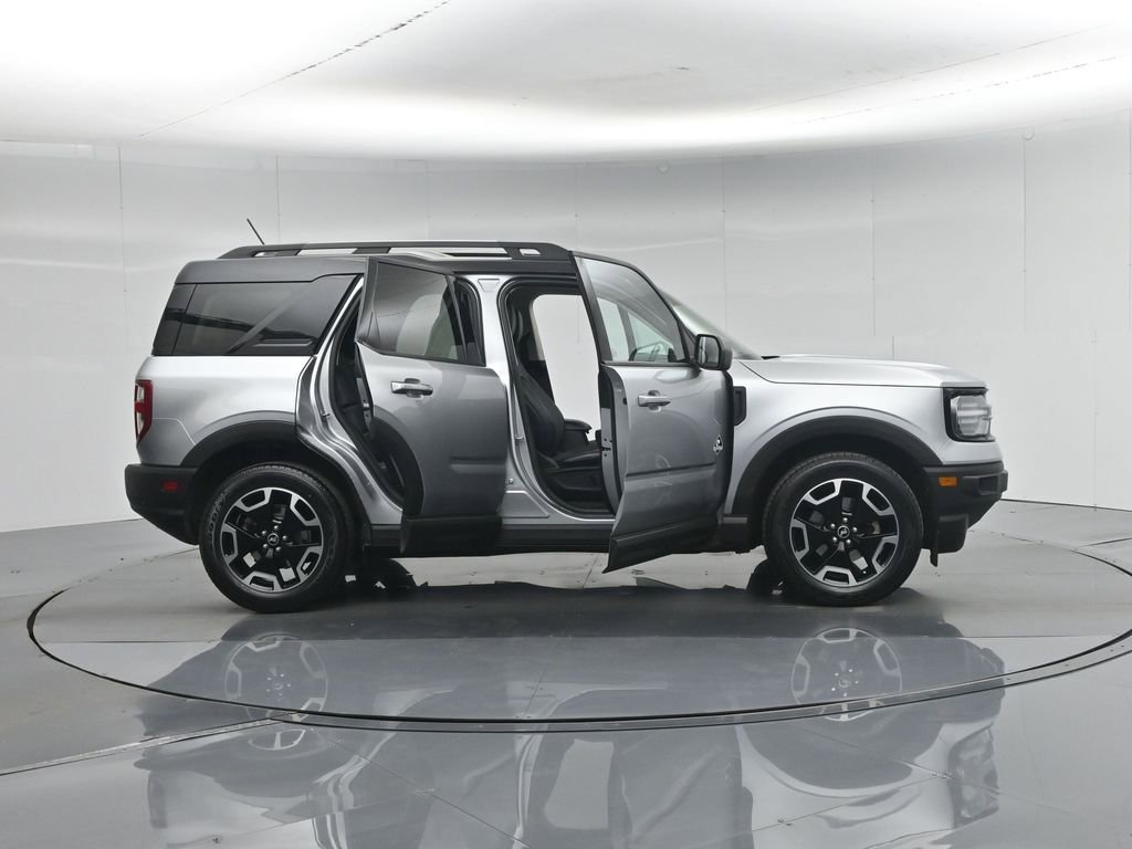 Certified 2022 Ford Bronco Sport Outer Banks w/ Tech Package AWD/4WD image 5