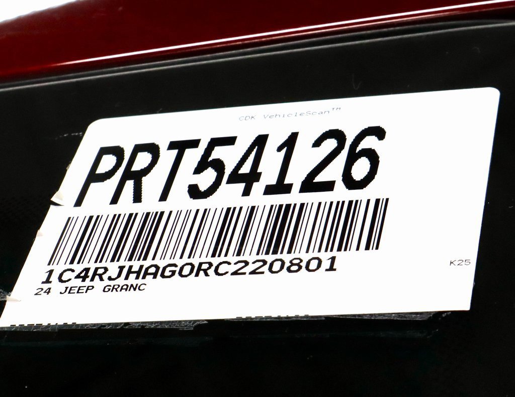 Used 2024 Jeep Grand Cherokee Altitude image 34