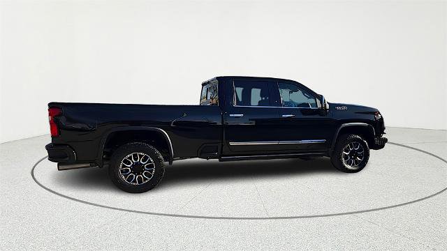 Used 2024 Chevrolet Silverado 3500 High Country w/ High Country Premium Package image 31