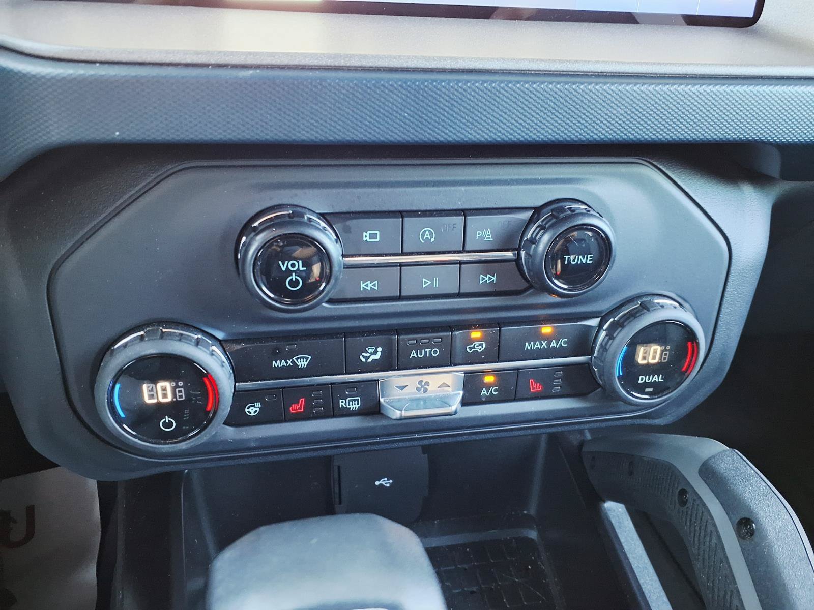 Certified 2024 Ford Bronco Outer Banks AWD/4WD image 23