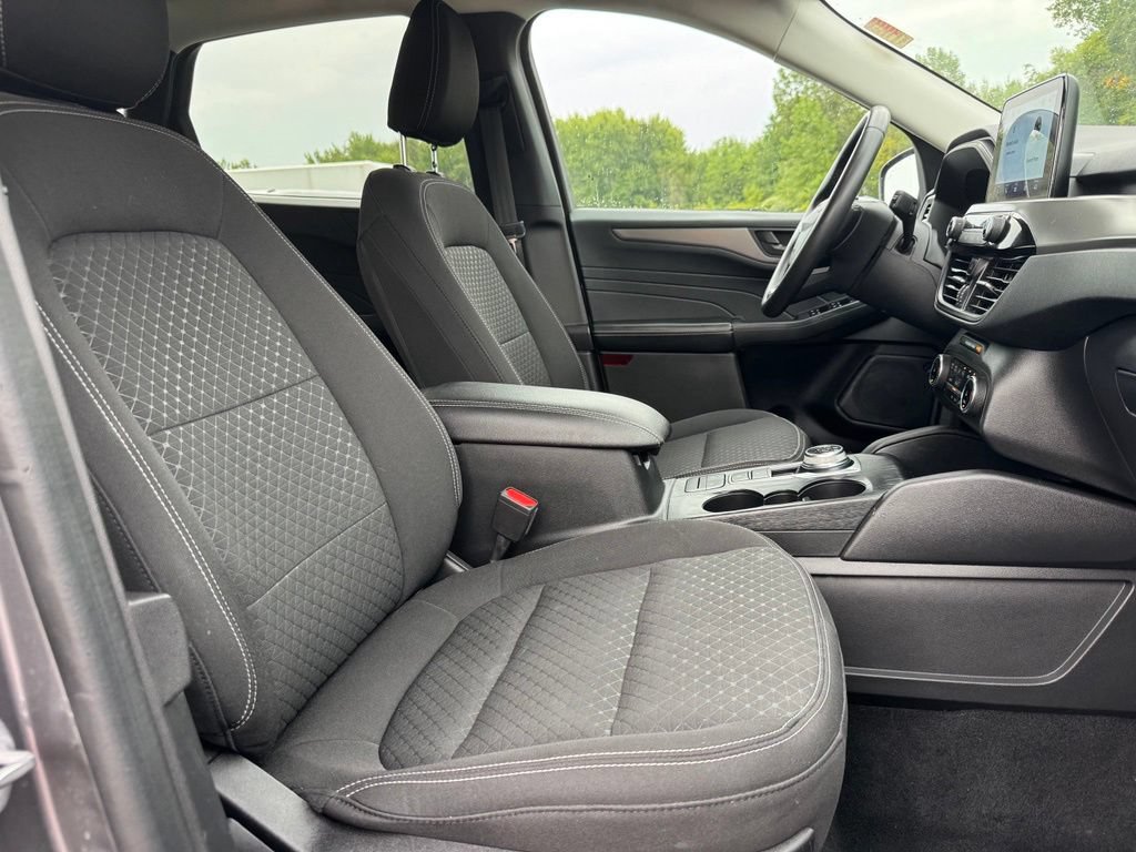 Certified 2023 Ford Escape Active AWD/4WD image 17