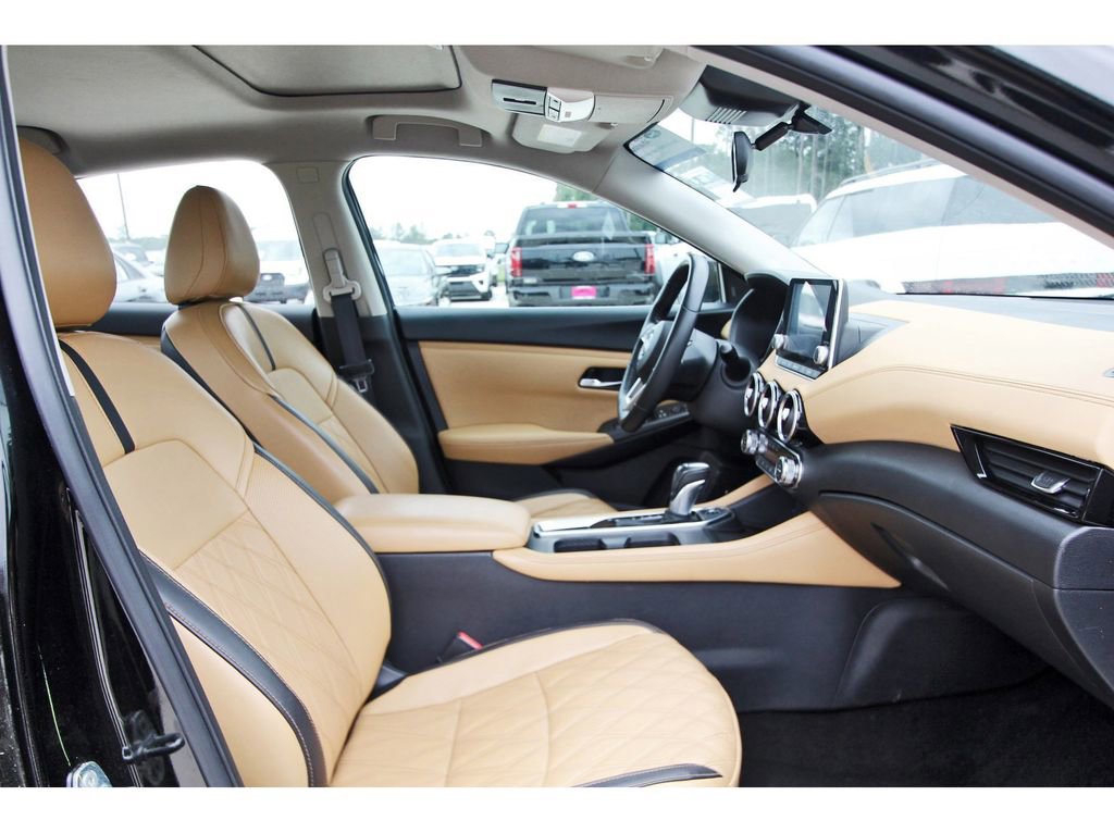 Used 2024 Nissan Sentra SV w/ SV Premium Package FWD image 28