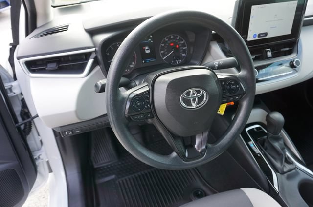 Used 2024 Toyota Corolla LE FWD image 11
