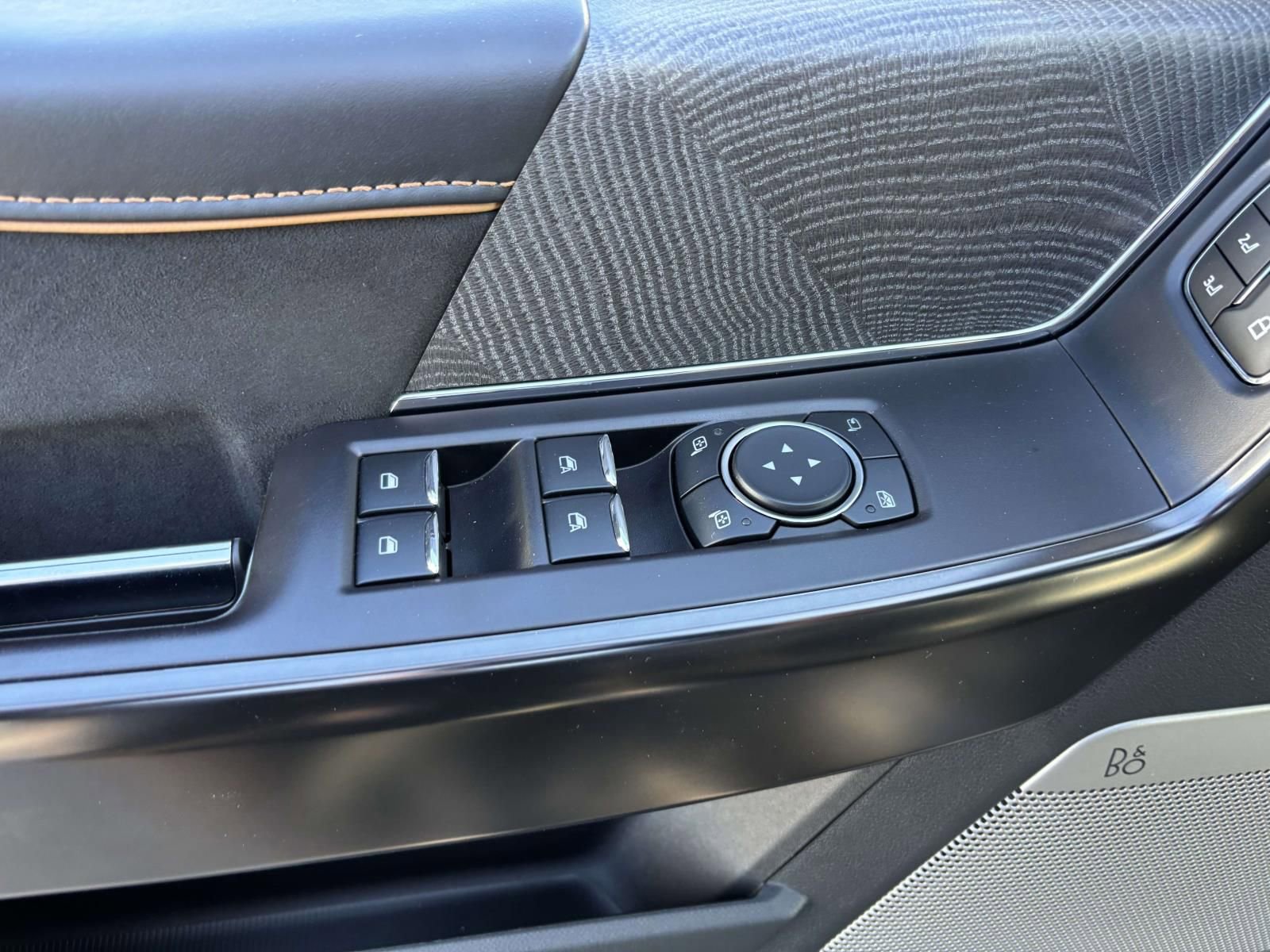 Certified 2022 Ford F150 Platinum w/ Bed Utility Package image 14