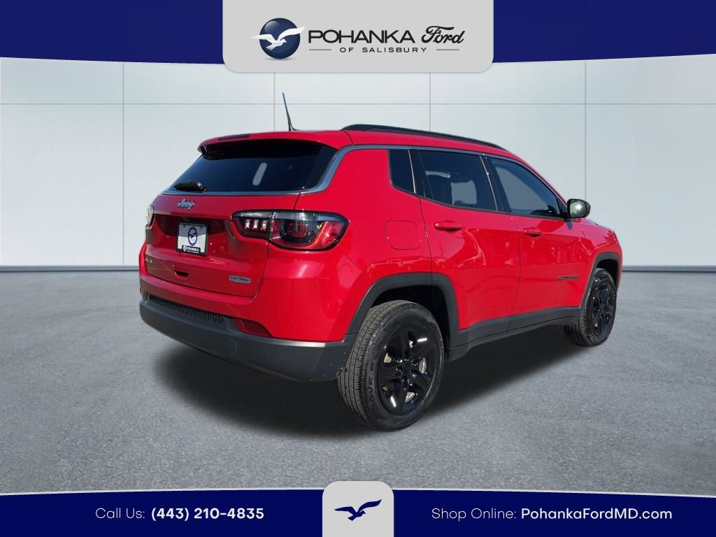 Used 2024 Jeep Compass Latitude AWD/4WD image 5