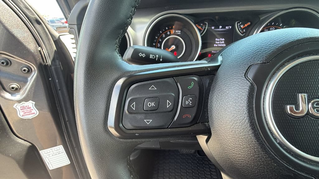Used 2023 Jeep Gladiator Sport AWD/4WD image 16