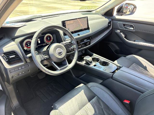Used 2024 Nissan Rogue Platinum w/ Platinum Premium Package FWD image 6