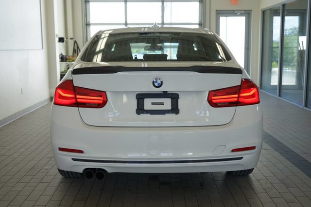 Used 2018 BMW 330i xDrive Sedan AWD/4WD image 12