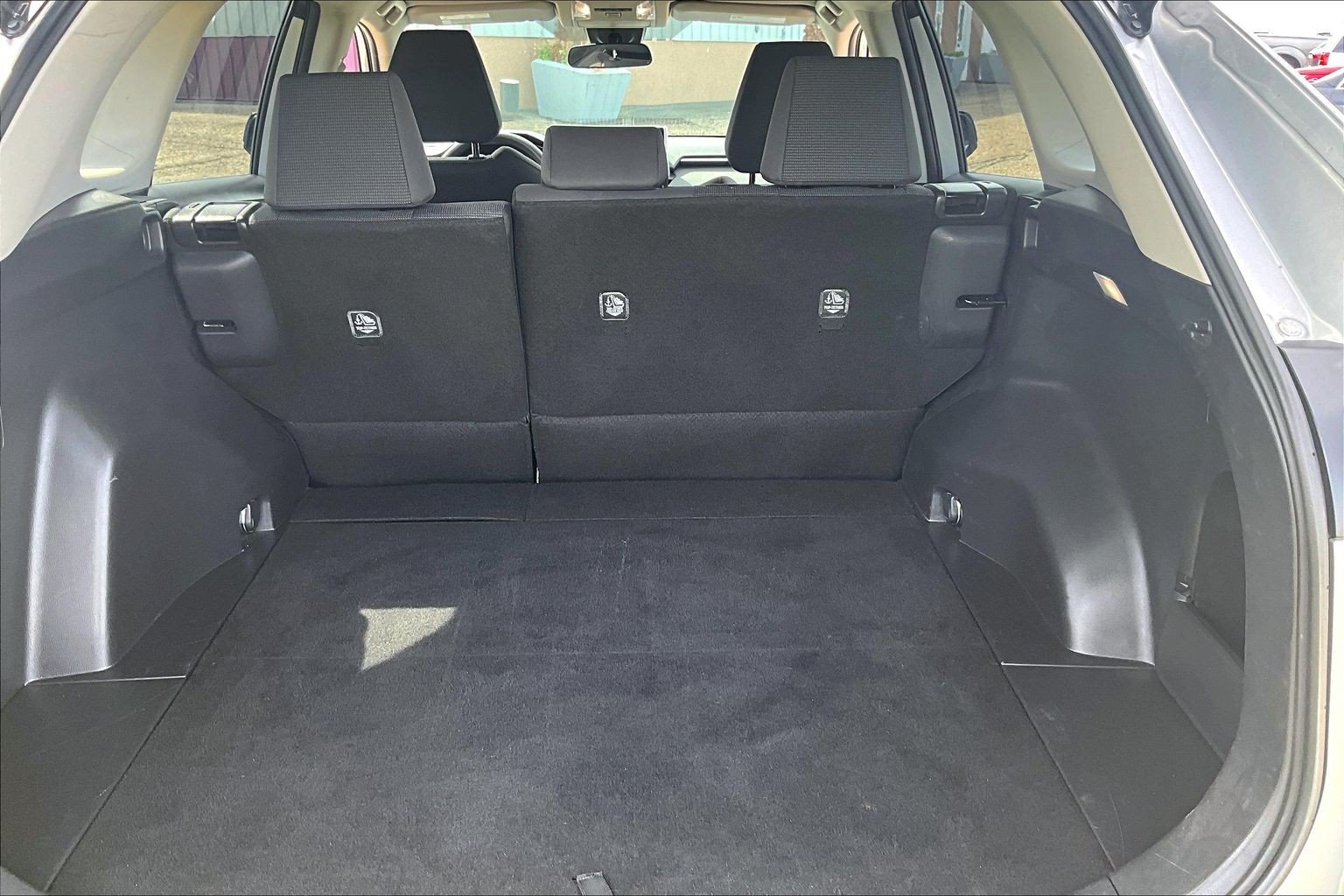 Used 2025 Toyota RAV4 LE AWD/4WD image 20