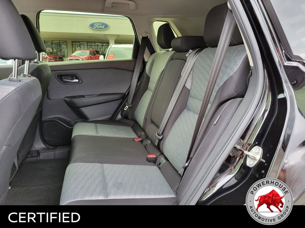 Used 2023 Nissan Rogue SV FWD image 16