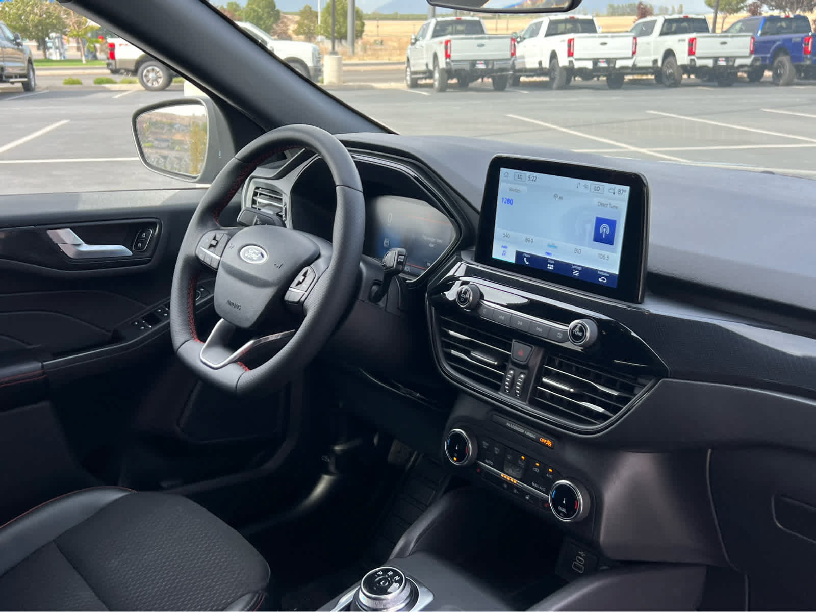 Certified 2025 Ford Escape ST-Line Select AWD/4WD image 19
