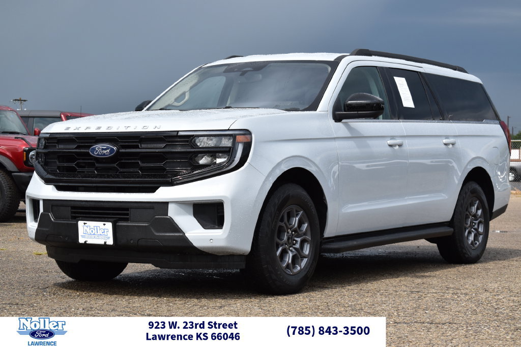 Certified 2025 Ford Expedition Max Active AWD/4WD image 1