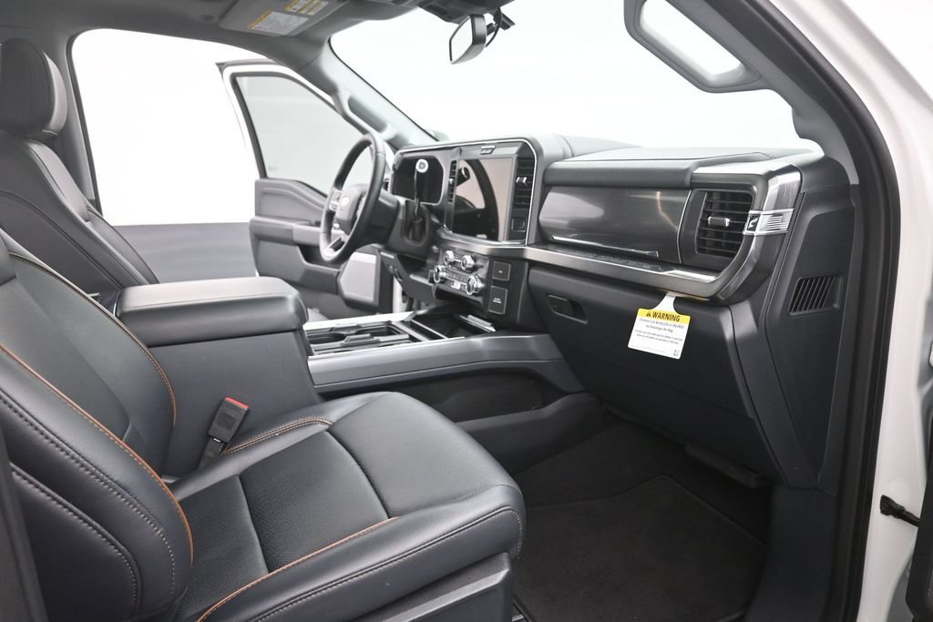 Certified 2025 Ford F250 Lariat w/ Black Appearance Package AWD/4WD image 24