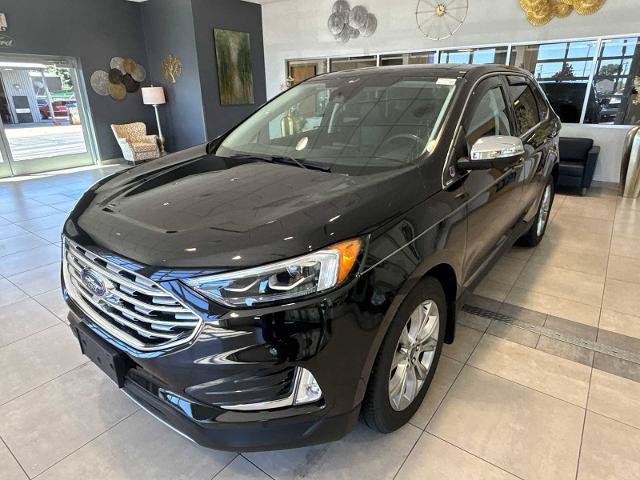 Certified 2022 Ford Edge Titanium w/ Equipment Group 301A AWD/4WD image 7