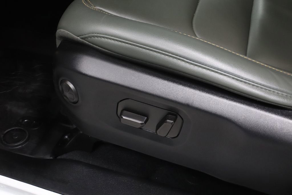 Used 2024 Jeep Wrangler High Altitude image 23