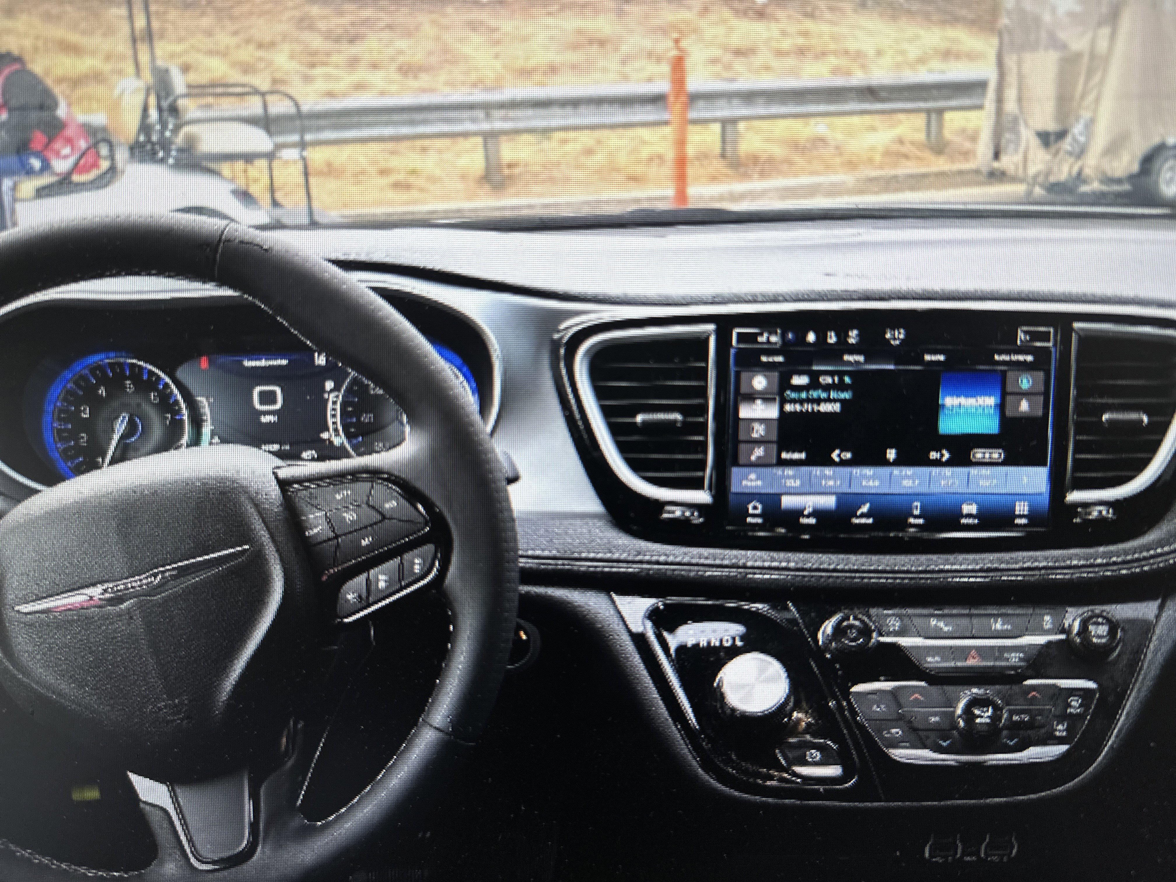 Used 2024 Chrysler Pacifica Touring-L w/ S Appearance Package FWD image 15