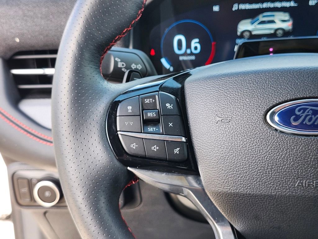 Certified 2025 Ford Explorer ST image 32