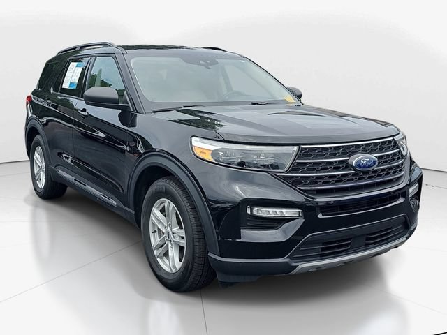 Certified 2024 Ford Explorer XLT w/ Equipment Group 202A RWD image 1