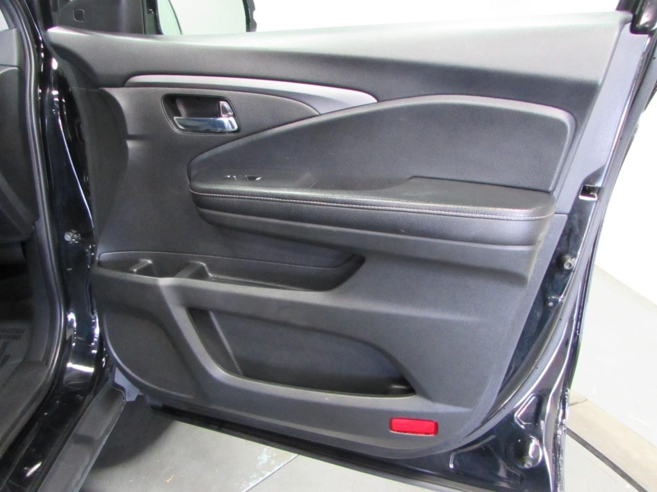 Used 2024 Honda Ridgeline Sport image 17