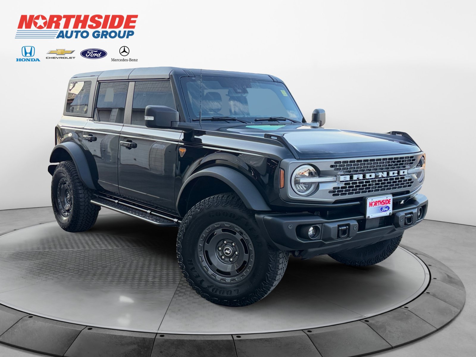 Certified 2025 Ford Bronco Badlands AWD/4WD image 1