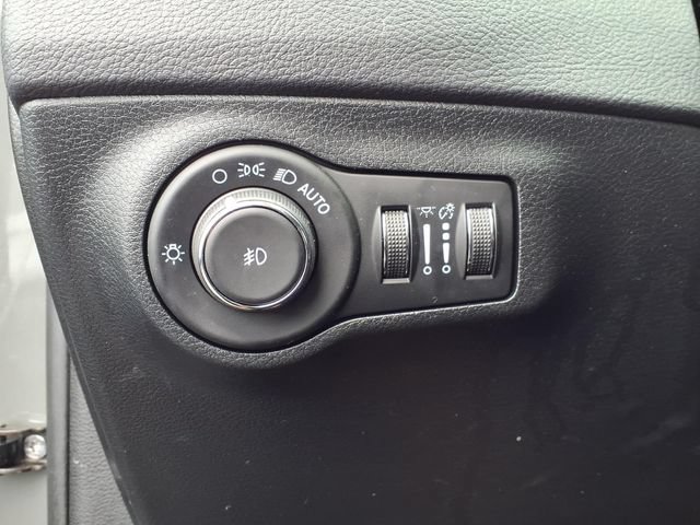Used 2021 Jeep Compass Limited w/ Sun and Sound Group AWD/4WD image 23