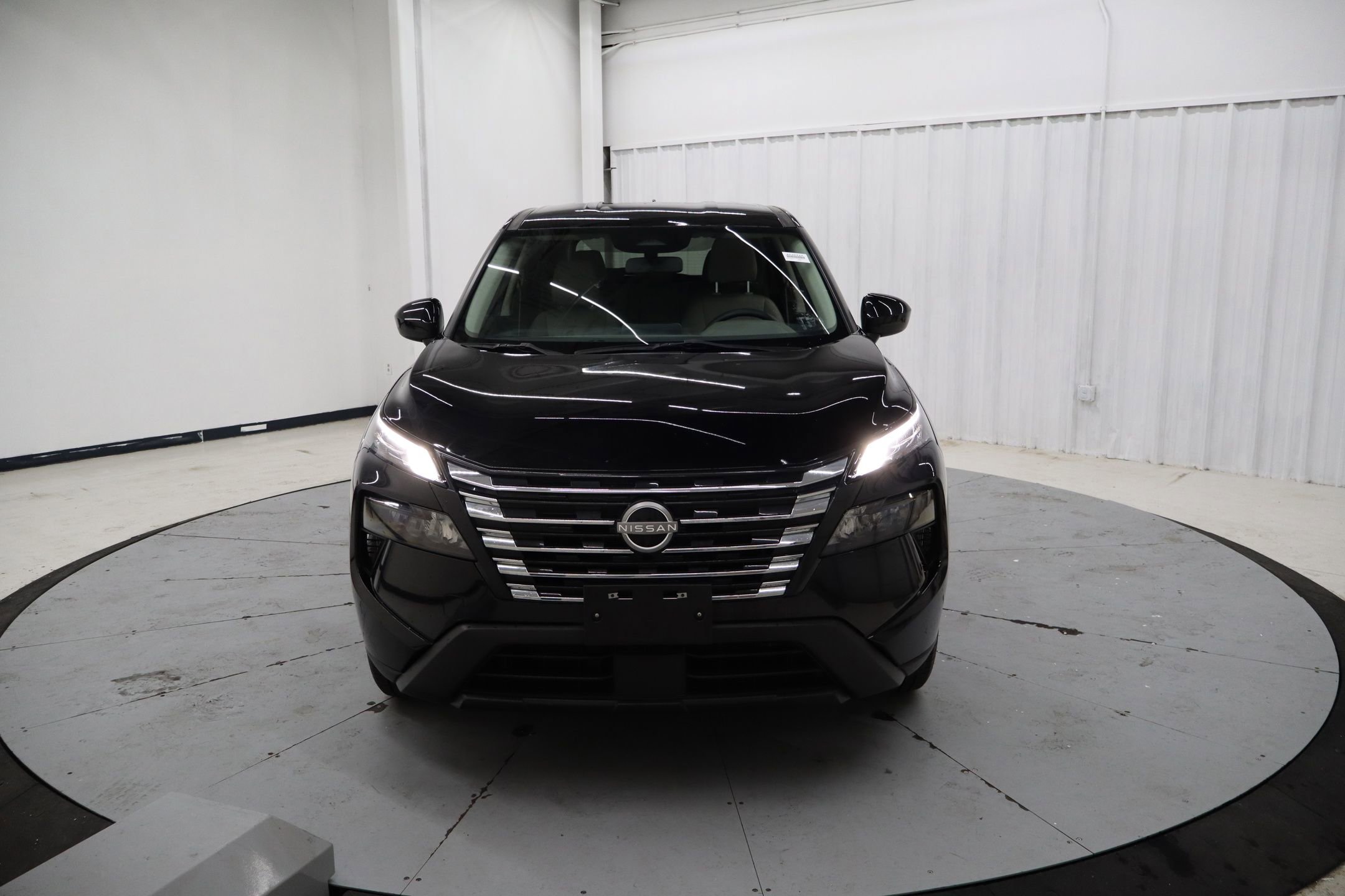 Used 2024 Nissan Rogue SV image 11