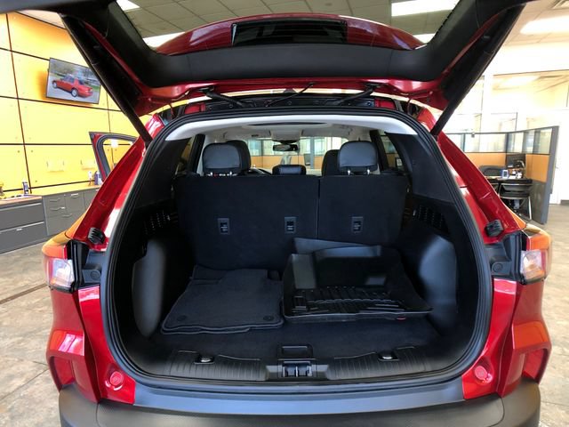 Certified 2022 Ford Escape Titanium AWD/4WD image 23