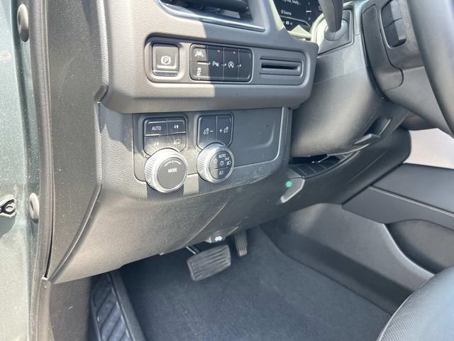 Used 2023 GMC Yukon SLT AWD/4WD image 33