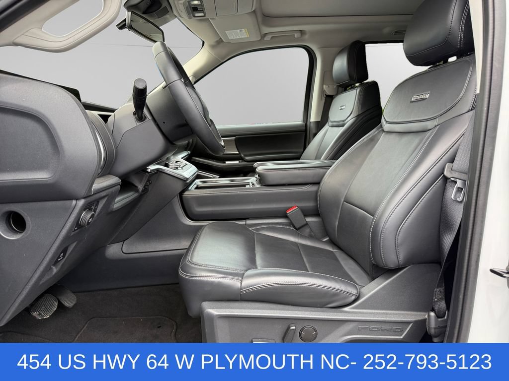 Certified 2025 Ford Expedition Platinum AWD/4WD image 9