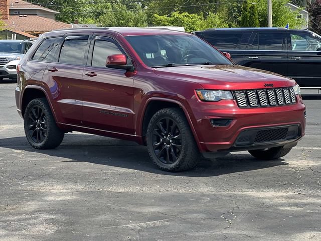 Used 2020 Jeep Grand Cherokee Altitude AWD/4WD image 7