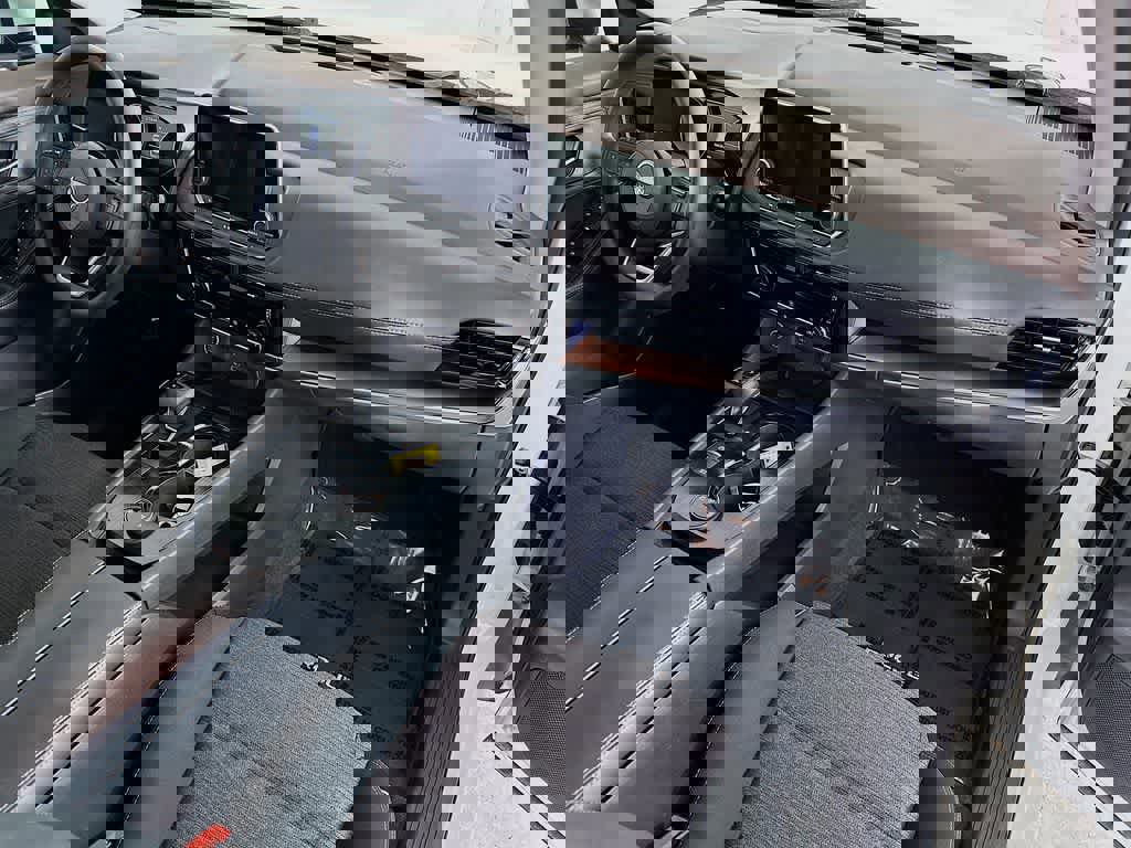 Used 2022 Nissan Rogue SV image 31