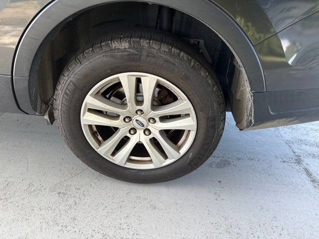 Certified 2018 Ford Explorer XLT w/ Equipment Group 202A AWD/4WD image 12