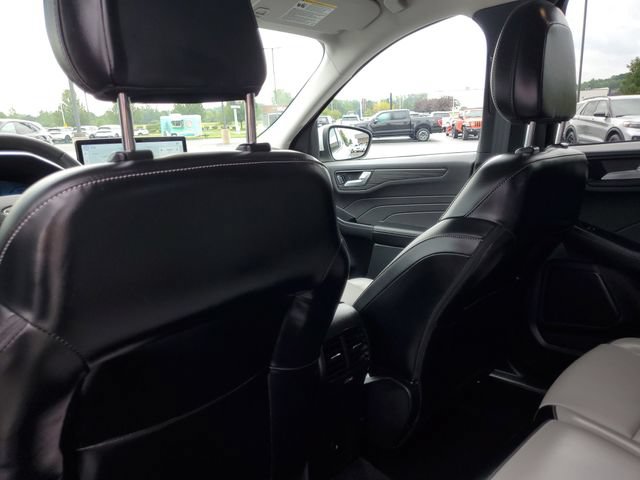 Certified 2023 Ford Escape Platinum AWD/4WD image 34