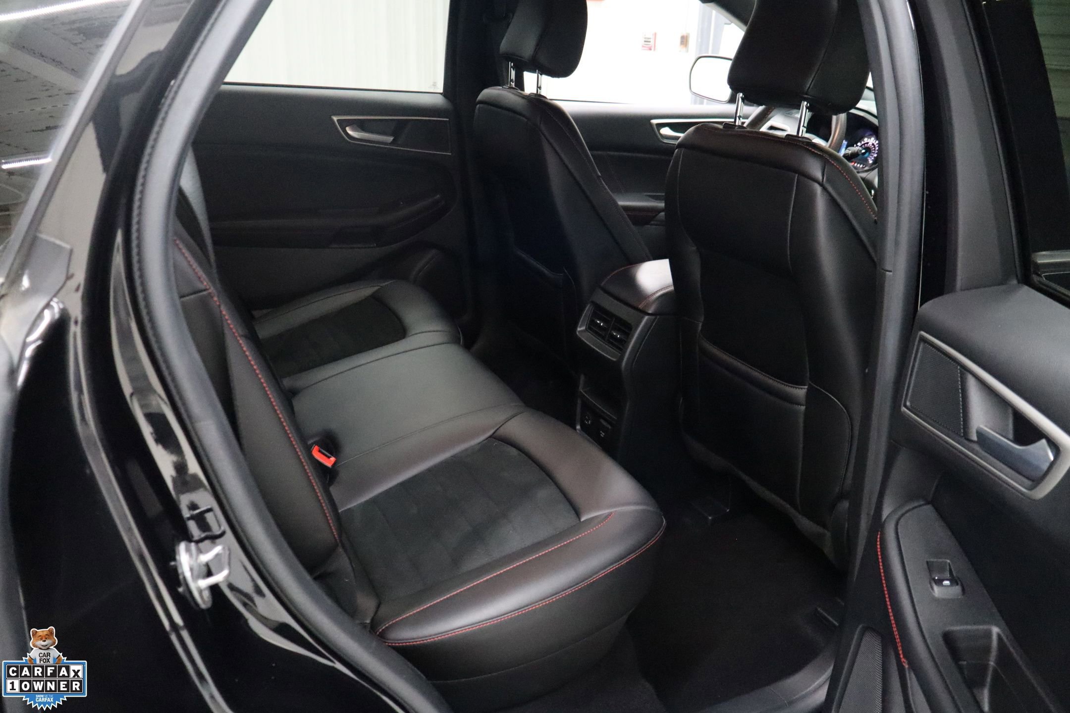 Certified 2022 Ford Edge ST-Line image 33