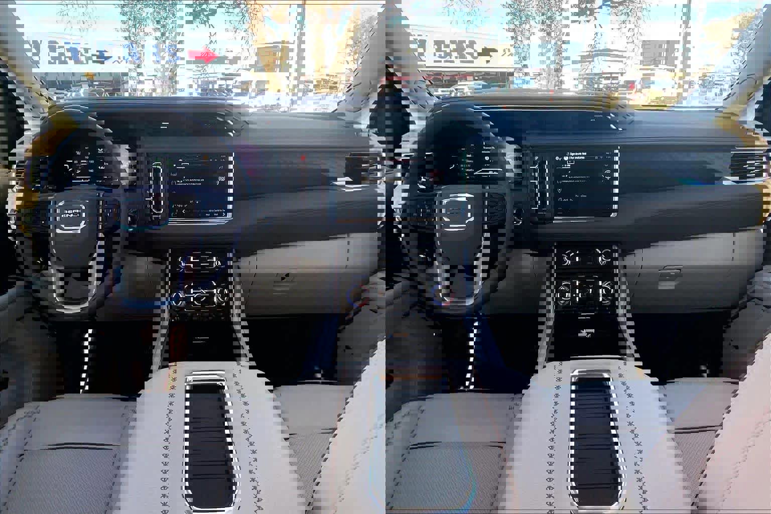 Used 2023 GMC Yukon Denali image 15