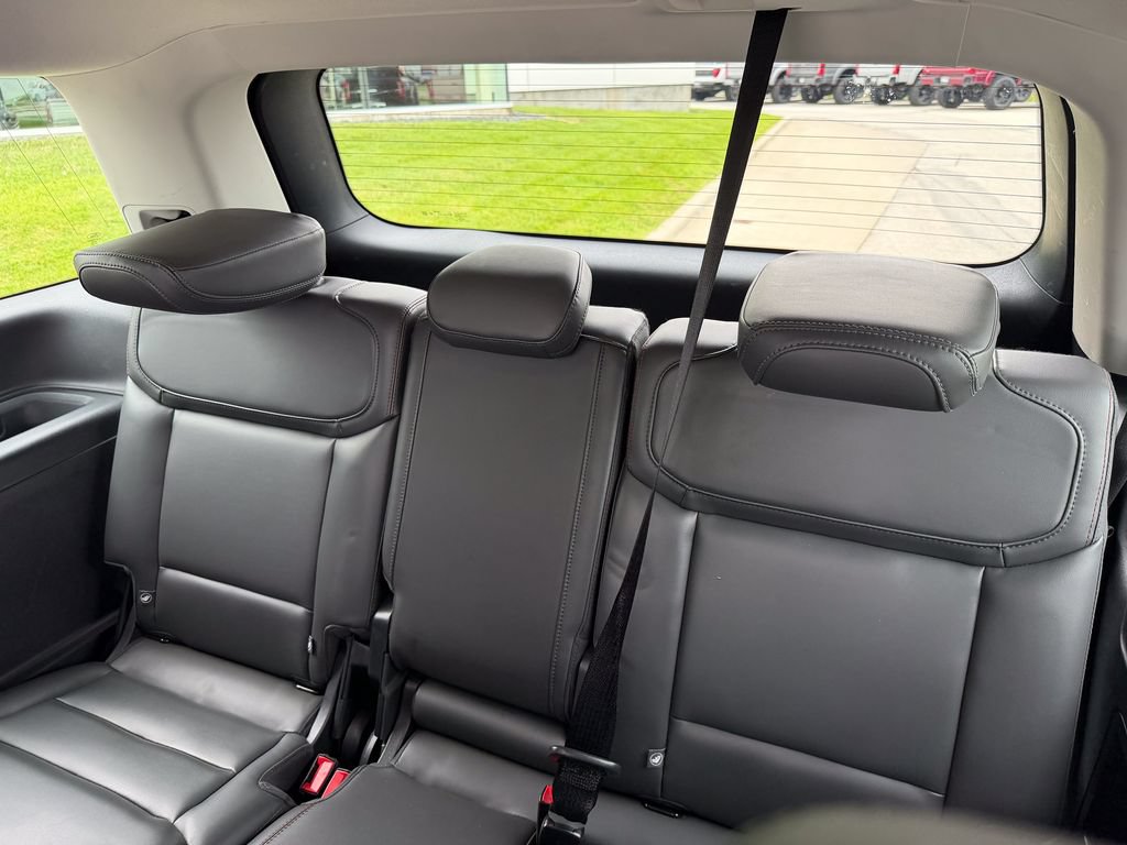Certified 2025 Ford Expedition Active AWD/4WD image 16