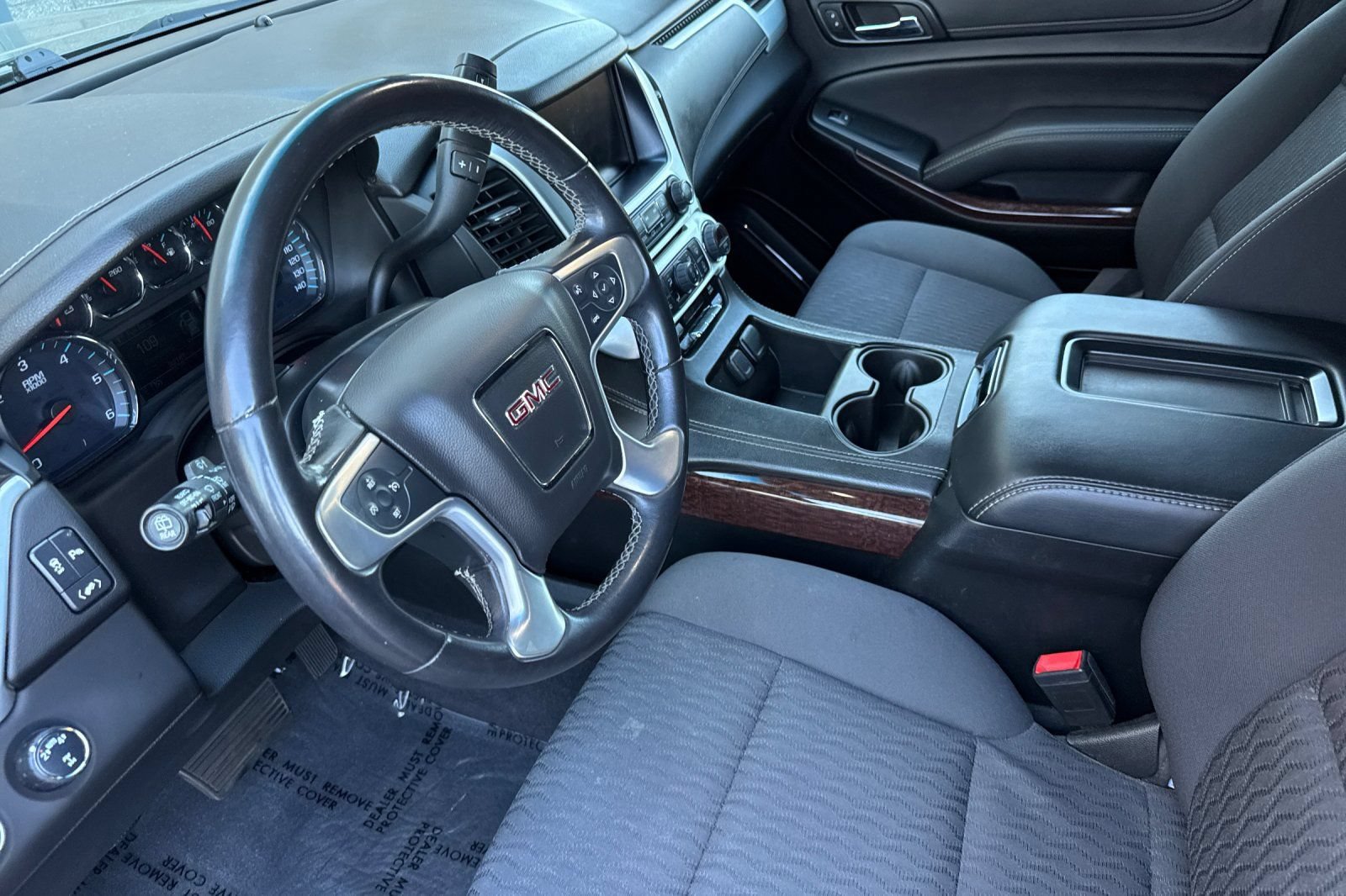 Used 2020 GMC Yukon SLE w/ SLE Value Package AWD/4WD image 15