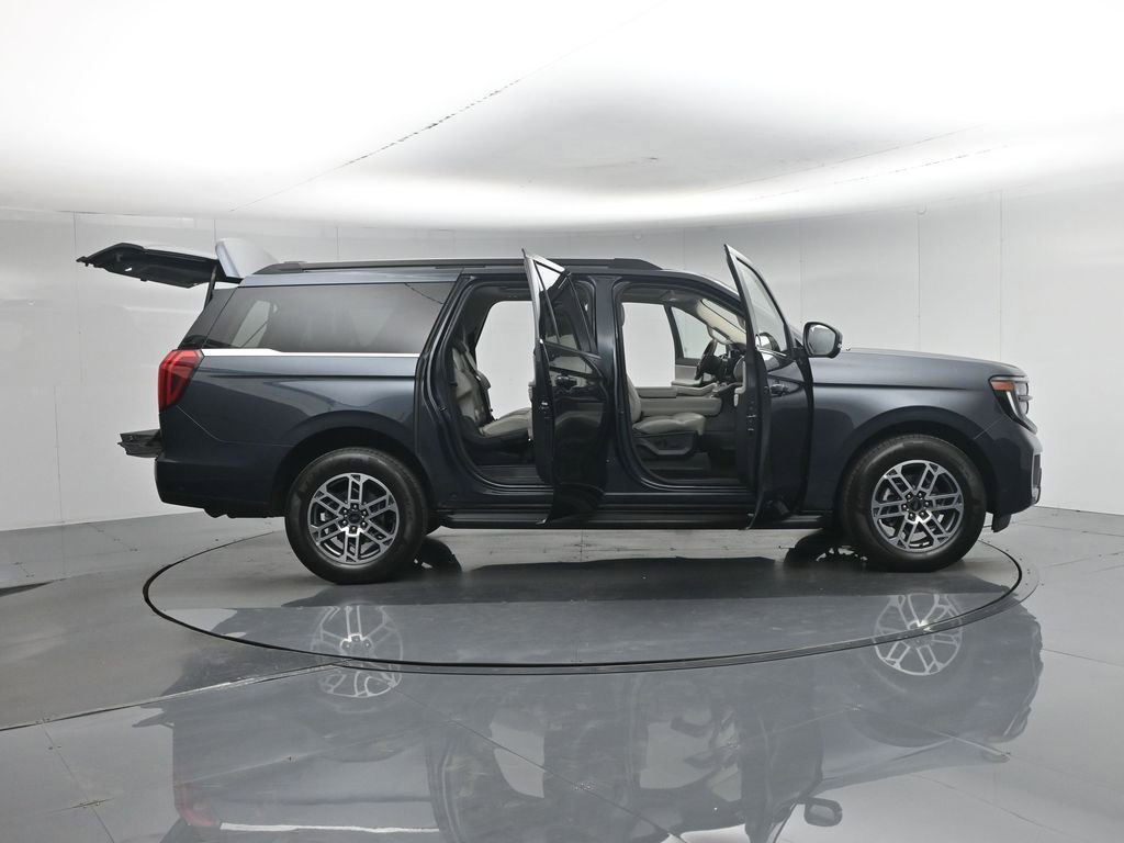 Certified 2025 Ford Expedition Max Active RWD image 5