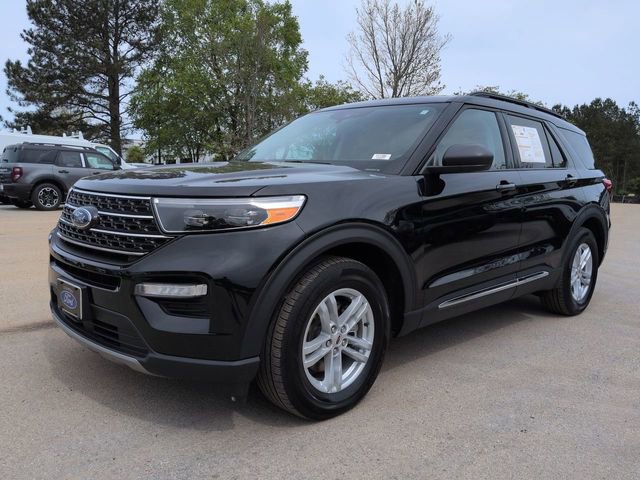 Certified 2024 Ford Explorer XLT w/ Equipment Group 202A RWD image 8