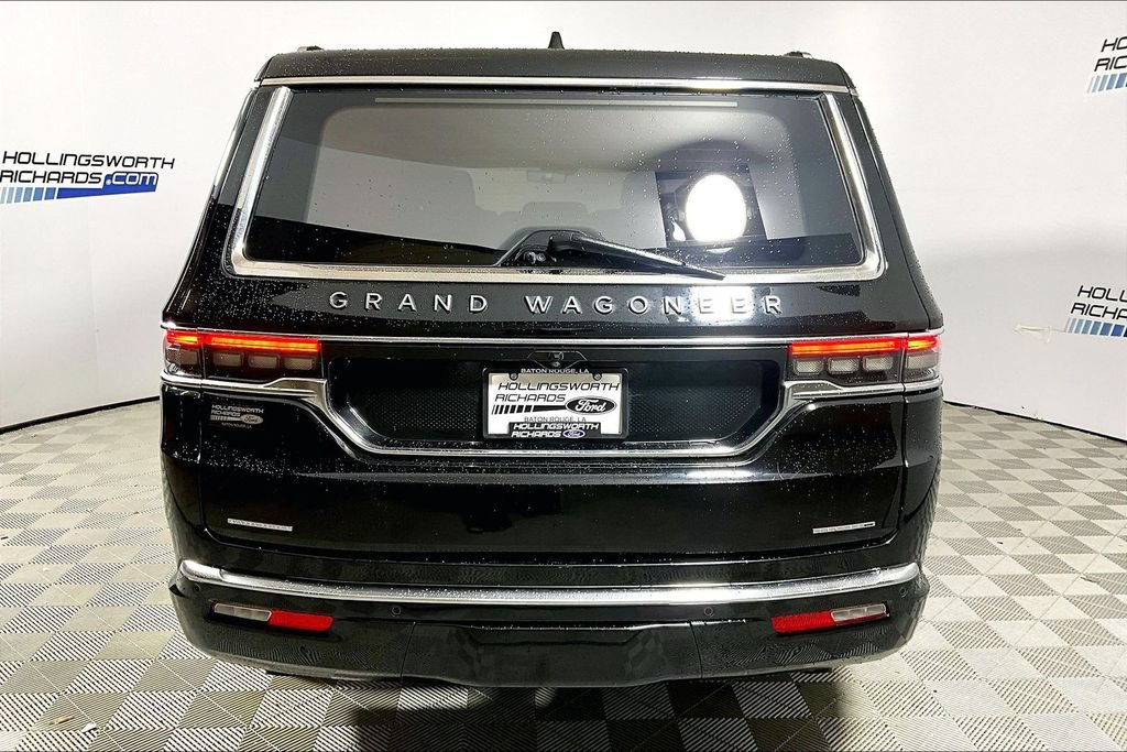 Used 2022 Jeep Grand Wagoneer Series III AWD/4WD image 4