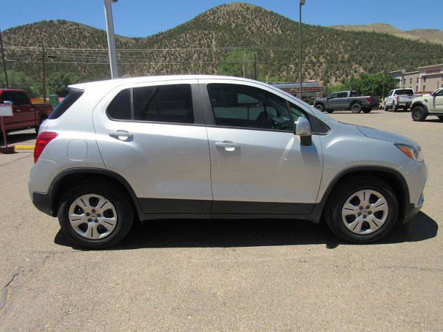 Used 2019 Chevrolet Trax LS FWD image 8