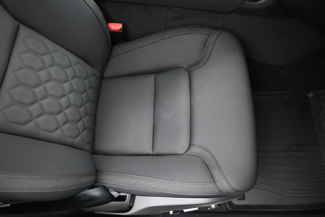 Used 2025 Volvo XC90 B6 Plus w/ Protection Package Premier AWD/4WD image 36
