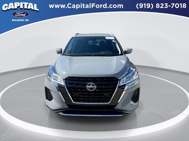 Used 2022 Nissan Kicks SV image 9