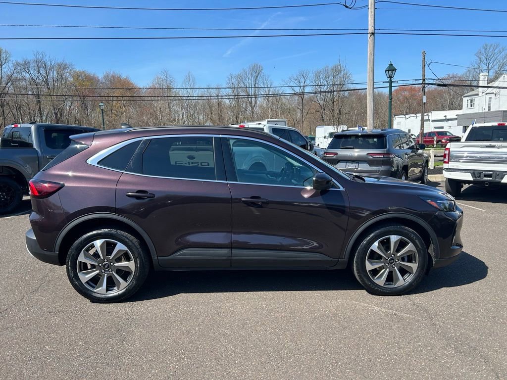 Certified 2023 Ford Escape Platinum image 2